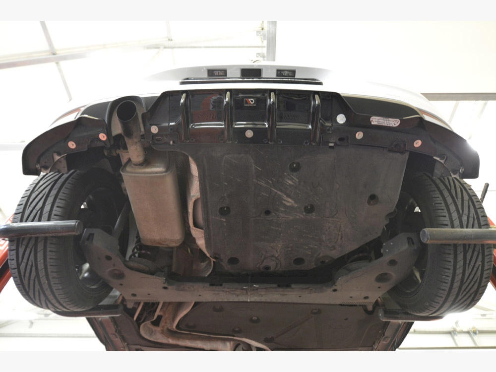 Rear Splitter (Vertical Bars) Renault Clio Mk5