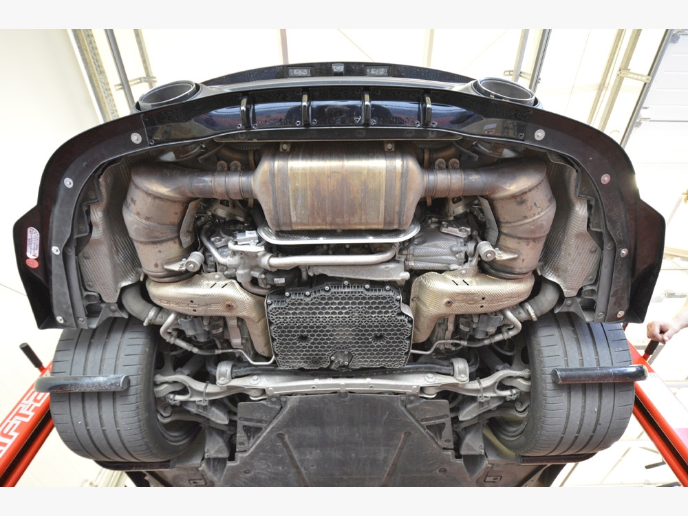 Rear Splitter (Vertical Bars) Porsche 911 Turbo S 992