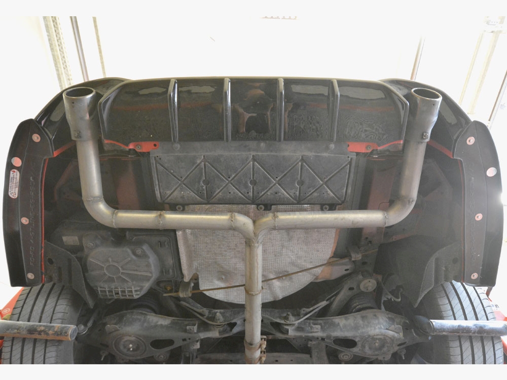 Rear Valance V.2 Ford Focus ST Estate Mk4