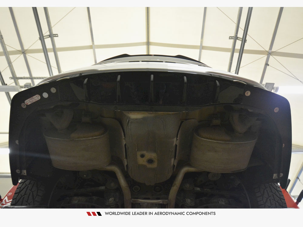 Central Rear Splitter (Vertical Bars) Kia Stinger Mk1