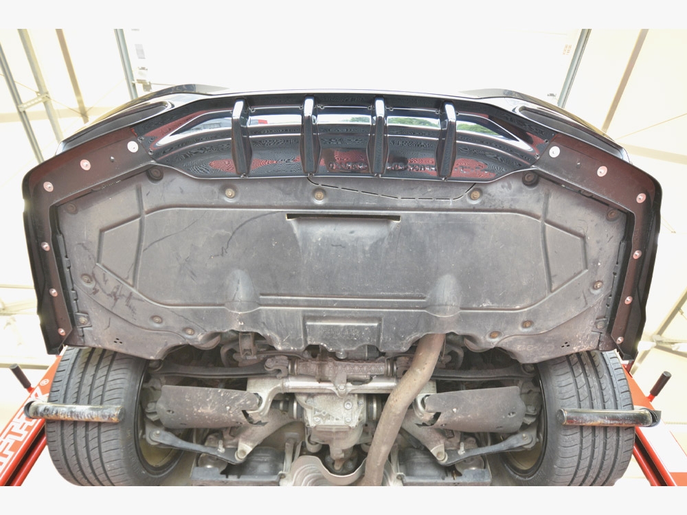 Rear Splitter (Vertical Bars) V.2 BMW 7 M-Pack G11 / G12 Facelift