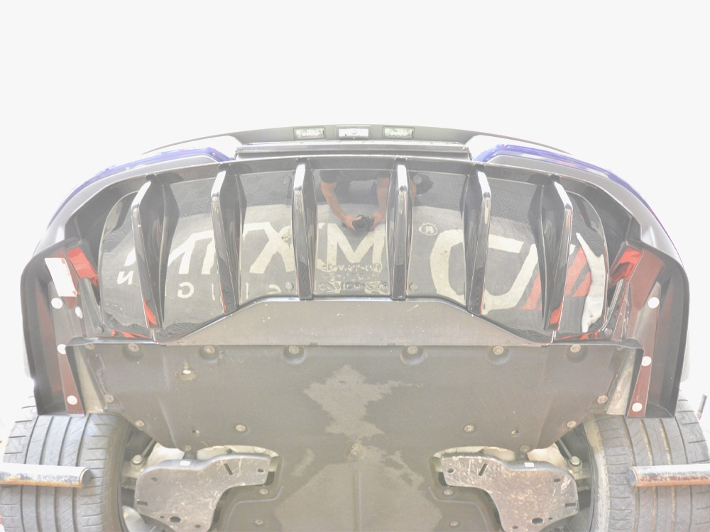 Rear Splitter (Vertical Bars) Porsche Taycan Turbo S Mk1