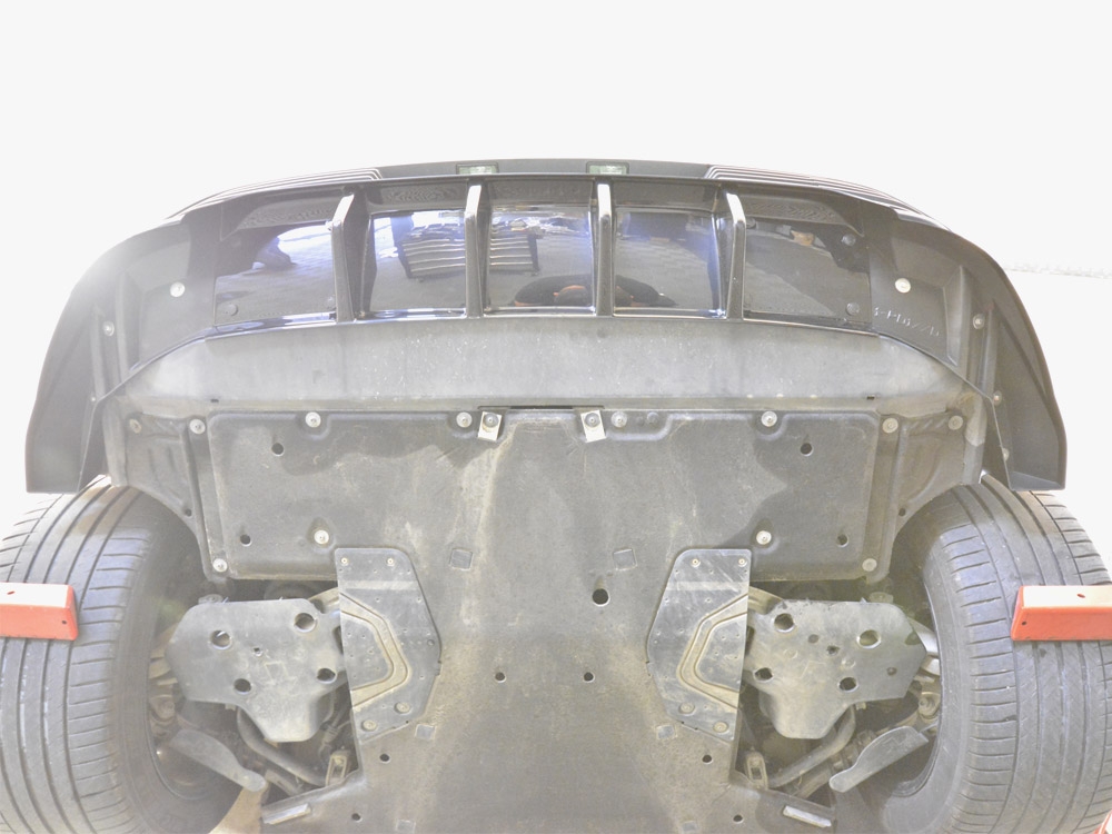 Rear Splitter (Vertical Bars) Porsche Macan EV Mk1