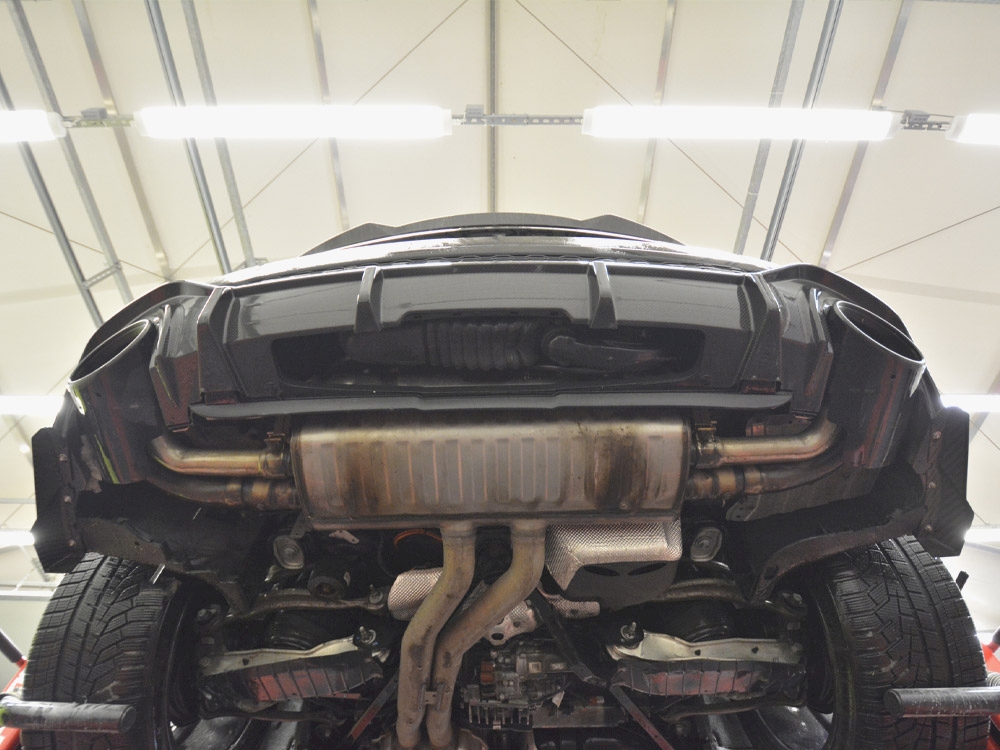 Carbon Fiber Rear Diffuser Audi RSQ8 Mk1