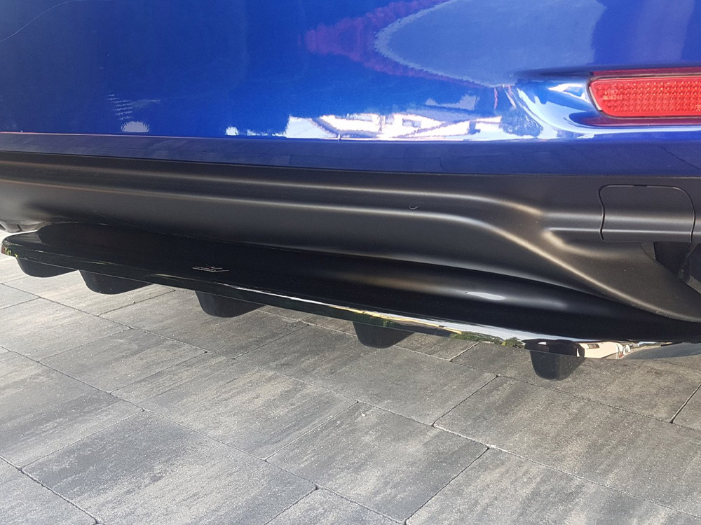 Central Rear Splitter (With Vertical Bars) Lexus RC (2014-UP) - 2 