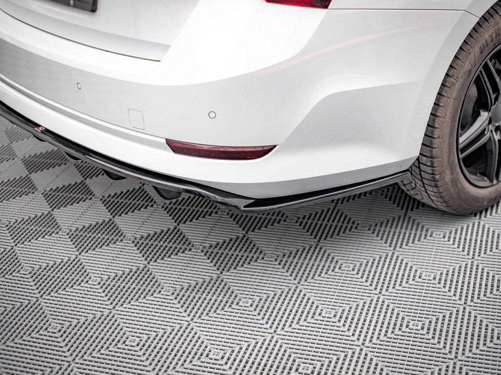 Rear Splitter (Vertical Bars) Skoda Octavia Mk4 - 4 