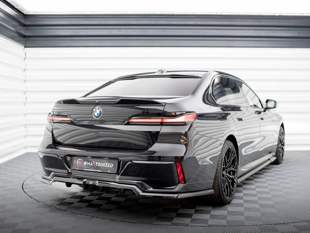Central Rear Splitter (Vertical Bars) BMW 7 M-Pack G70 - 2 
