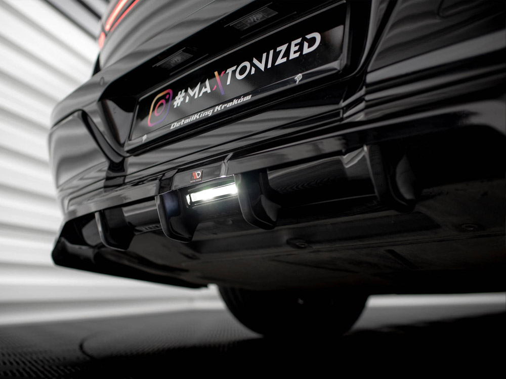 Central Rear Splitter (Vertical Bars) BMW 7 M-Pack G70 - 12 