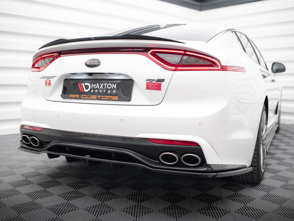 Central Rear Splitter (Vertical Bars) Kia Stinger Mk1 - 3 