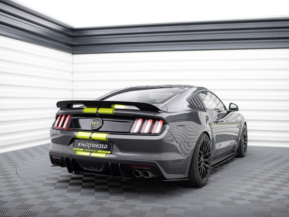 Street Pro Rear Side Splitters Ford Mustang GT Mk6 - 2 