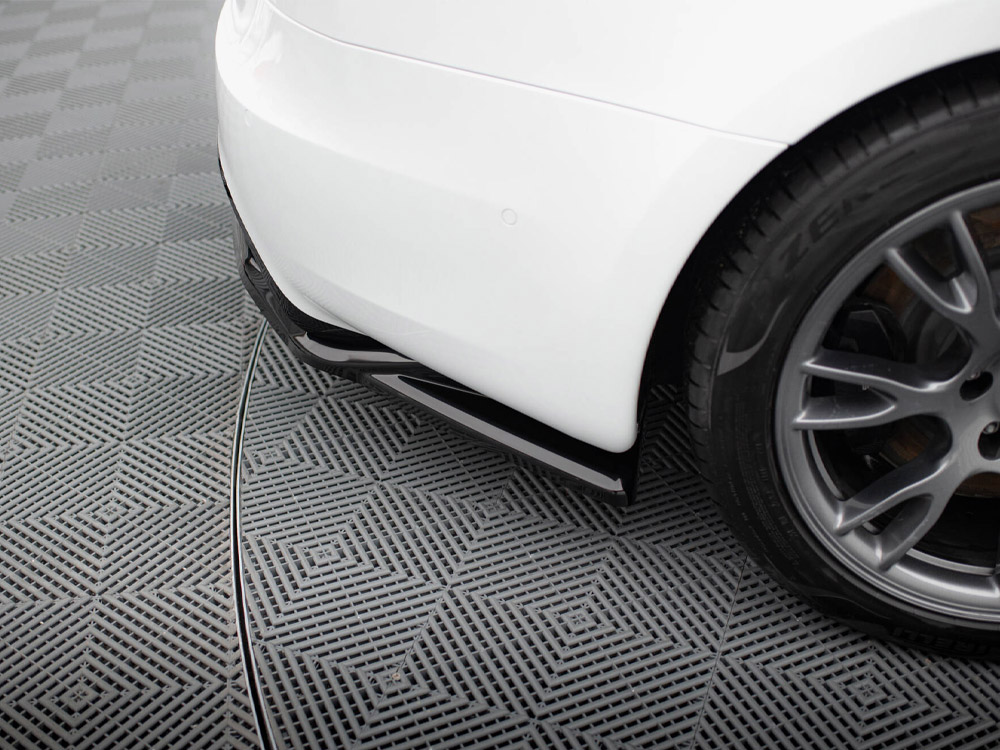 Rear Splitter (Vertical Bars) V.2 Tesla Model S Plaid Mk1 Facelift - 6 