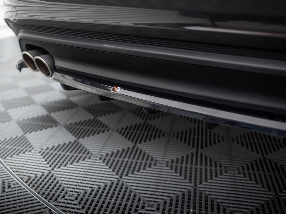 Central Rear Splitter (Vertical Bars) Jaguar XE X760 Facelift - 5 