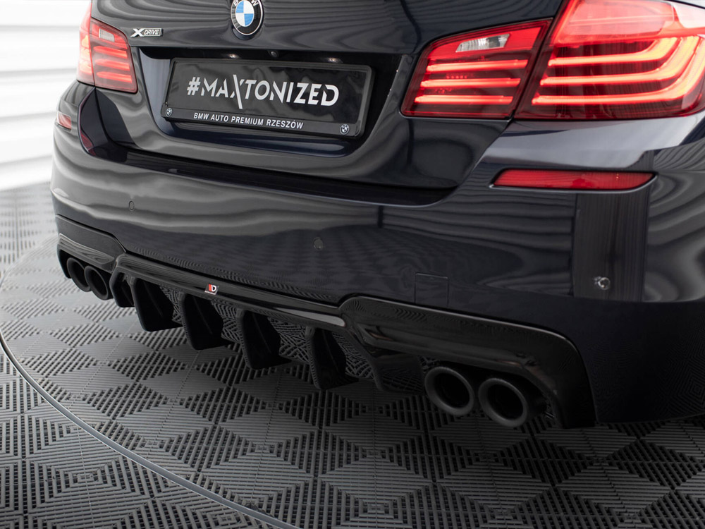 Reduced - Rear Valance V.2 BMW 5 M-Pack F10 / F11 (Version with two double exhausts) - 3 