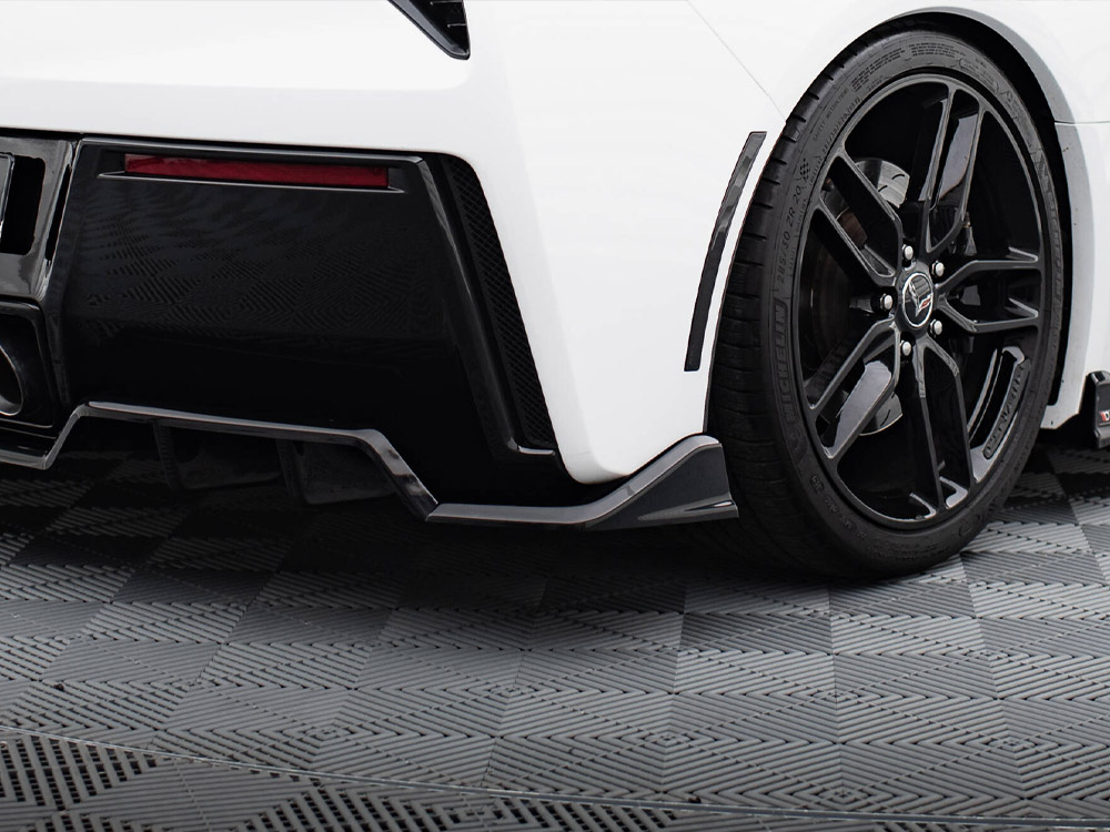 Central Rear Splitter (Vertical Bars) + Rear Side Splitters Chevrolet Corvette C7 - 8 