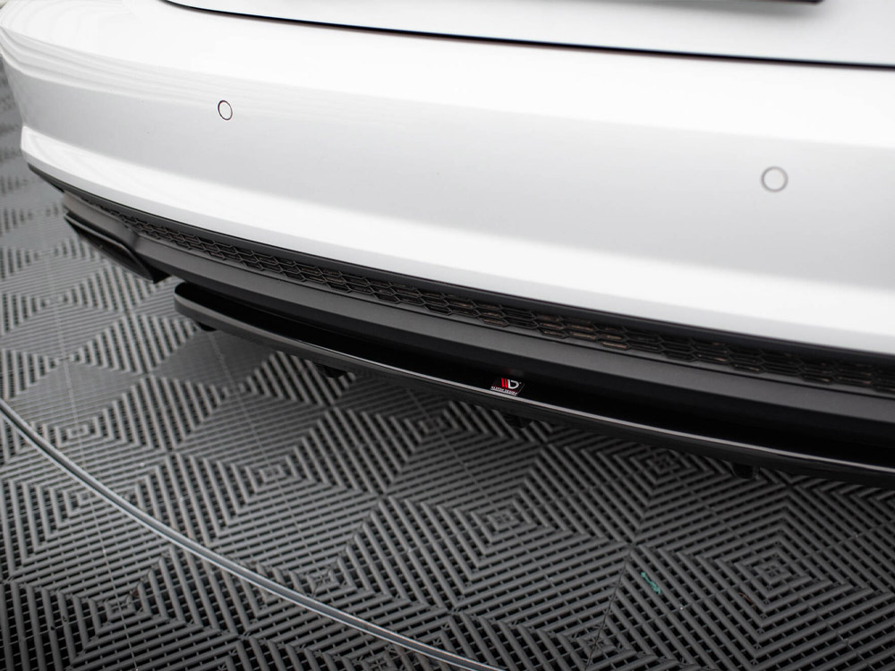 Central Rear Splitter (Vertical Bars) Audi A7 S-Line Facelift - 3 