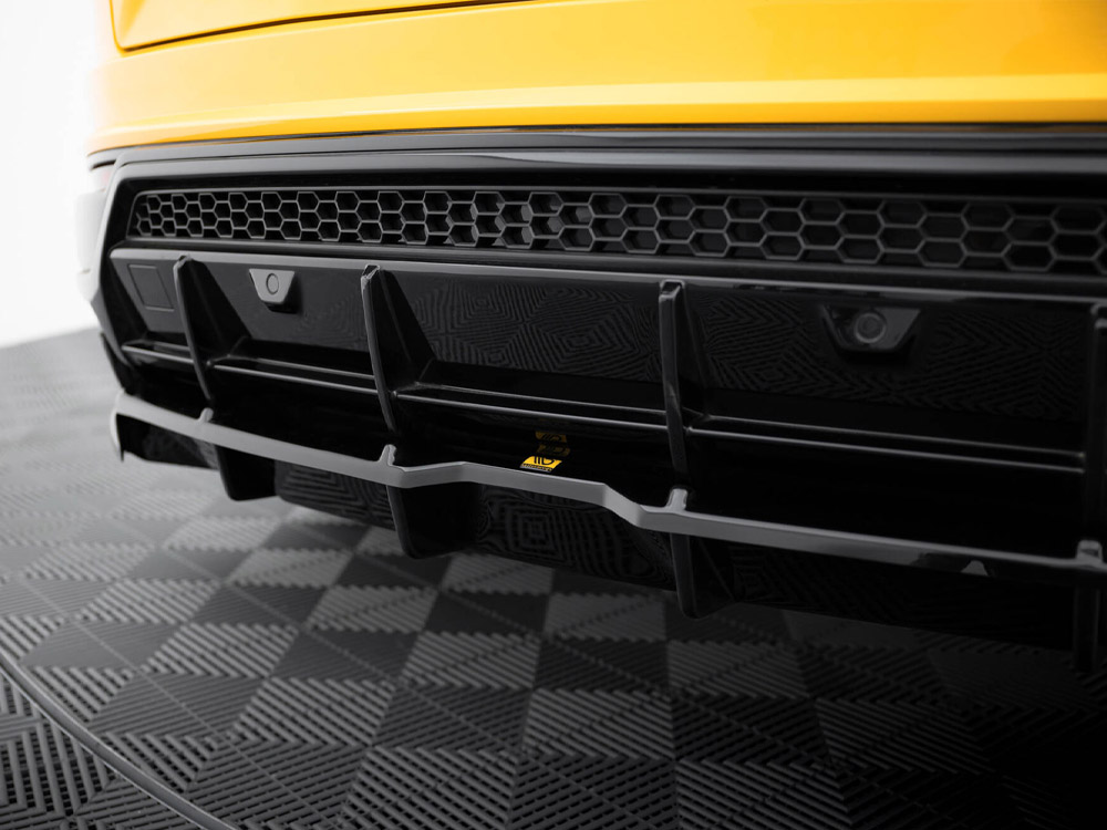 Central Rear Splitter (Vertical Bars) Lamborghini URUS Mk1 - 4 