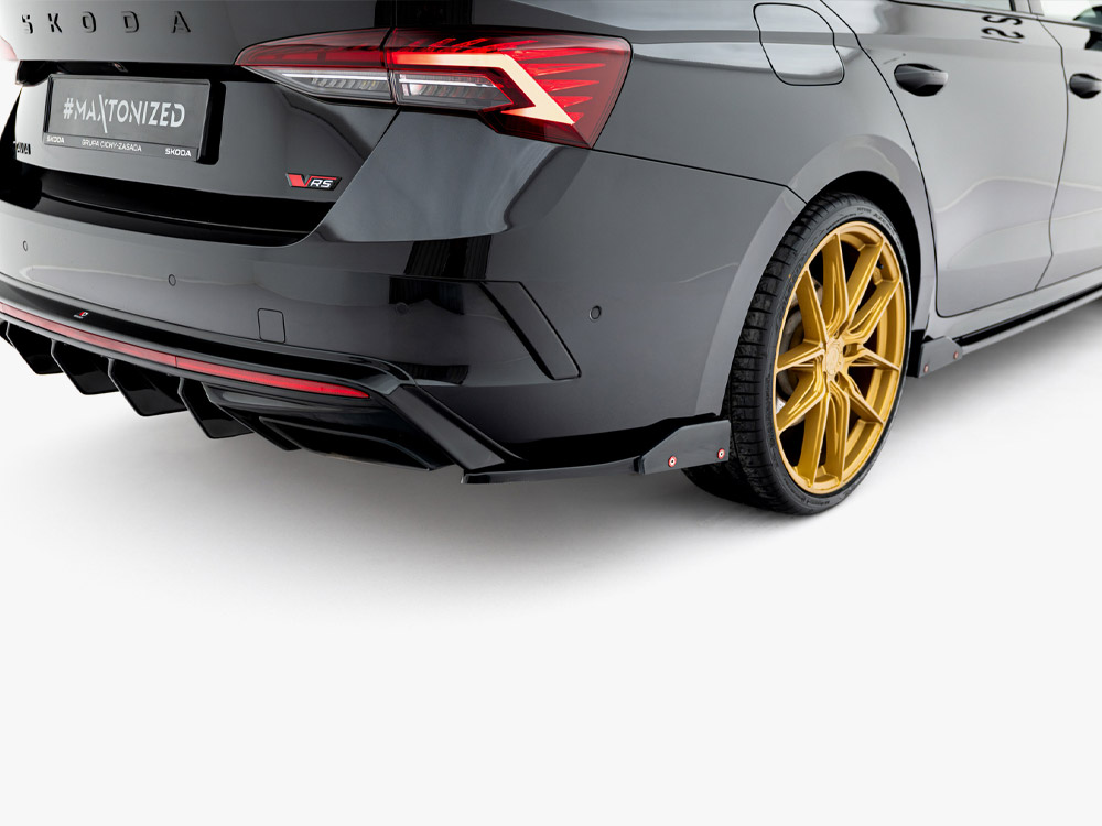 Rear Side Splitters V.4 + Flaps Skoda Octavia RS Combi / Liftback Mk4 / Mk4 Facelift - 3 