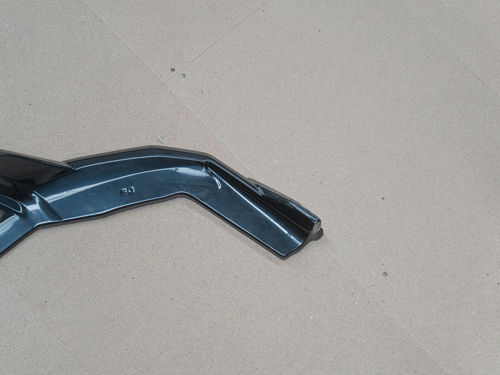 Reduced - Central Rear Splitter (Vertical Bars) BMW X6 M Sport F16 - 6 