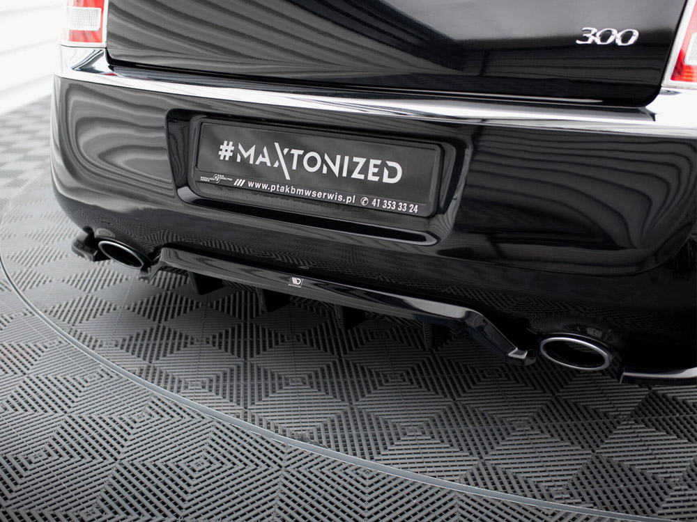 Rear Splitter (Vertical Bars) Chrysler 300 Mk2 - 3 