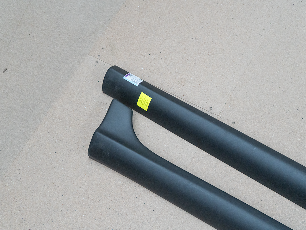 Reduced - Side Skirts Golf 5 < GTI Look > - 3 