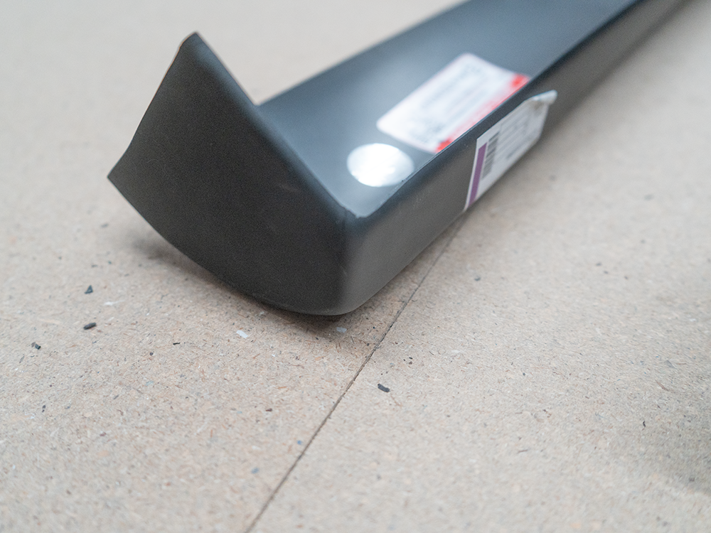 Reduced - Side Skirts Golf 5 < GTI Look > - 2 