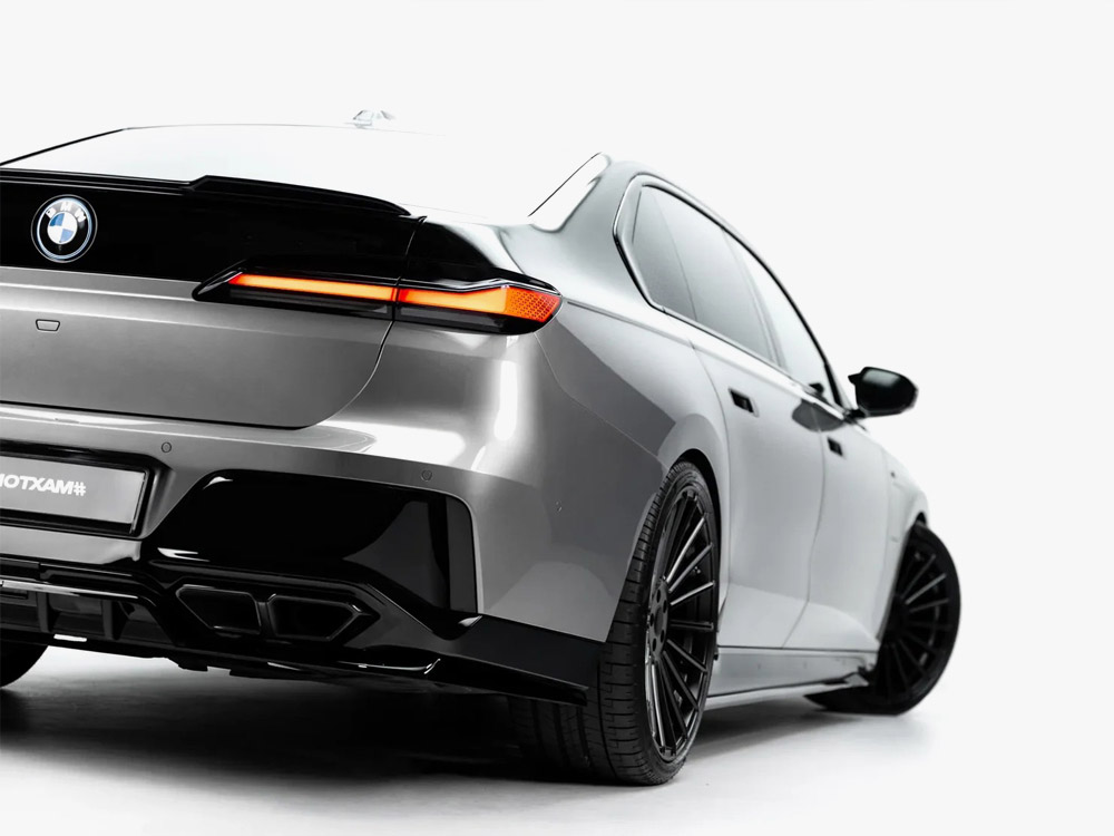 Rear Splitter (With Vertical Bars) V.2 BMW M760e xDrive G70 - 6 