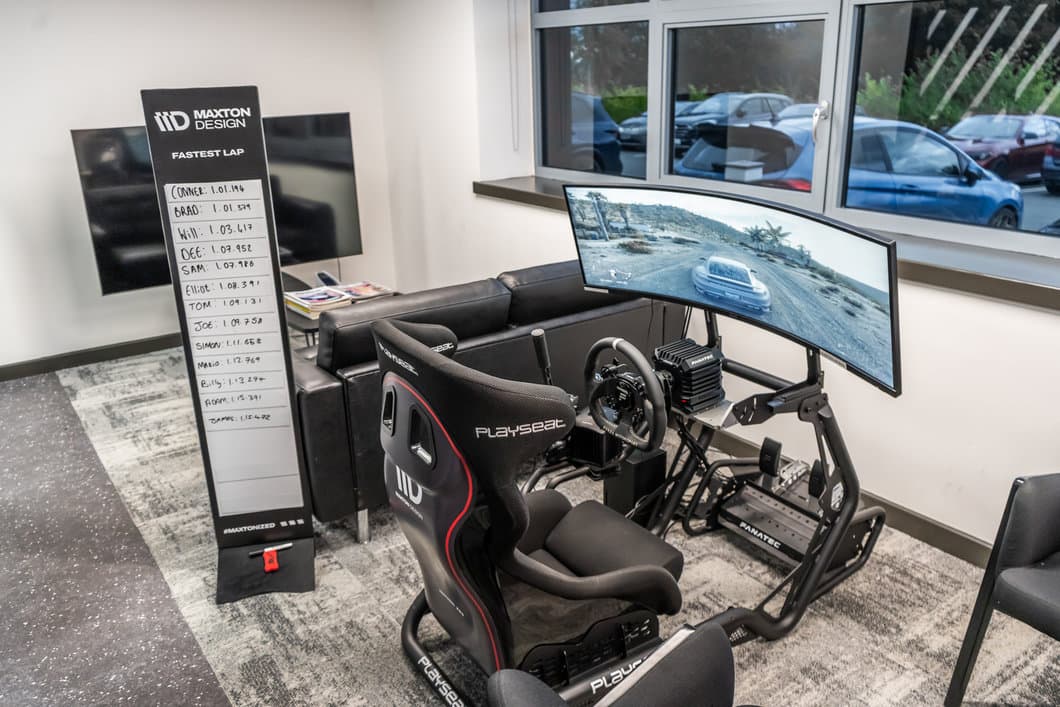 Maxton Design customer area with Playseat sim racing rig and Fanatec wheel