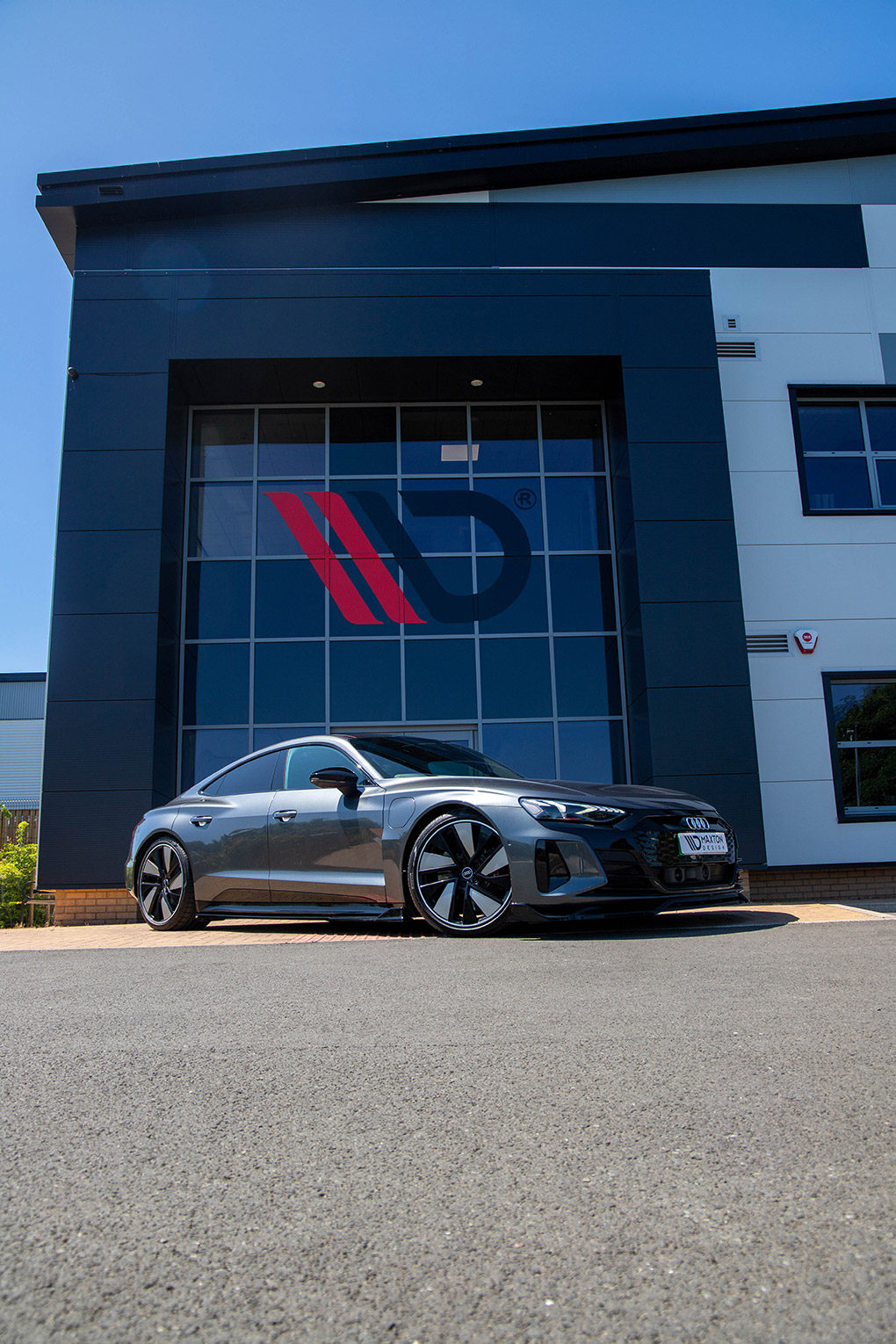 Audi E-Tron GT – Front splitter, side skirt diffusers