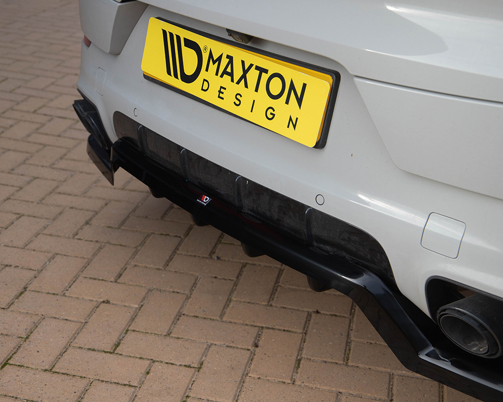 Maxton Design Central Rear Splitter on a Porsche Cayenne