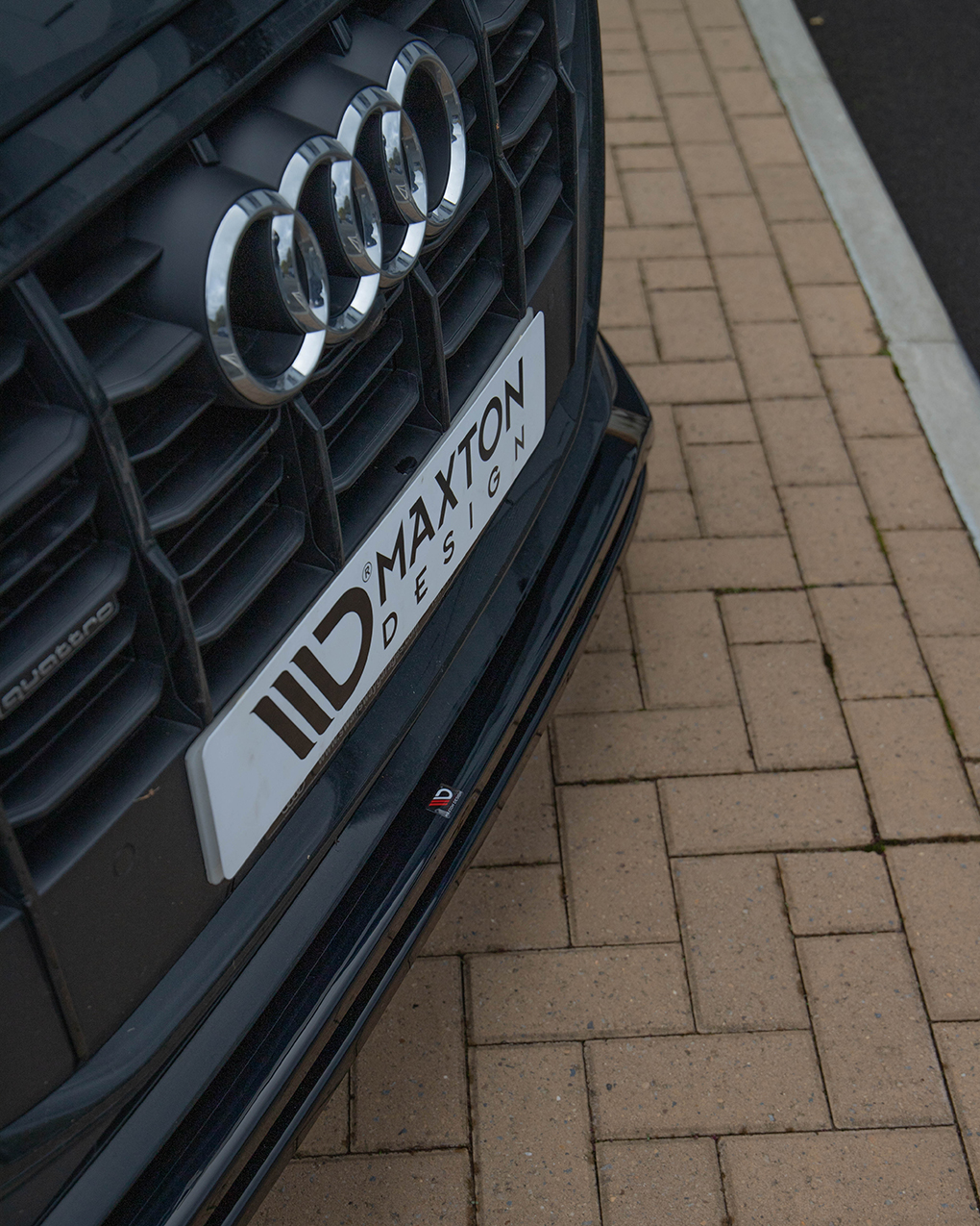 Audi Q7 with Front Splitter