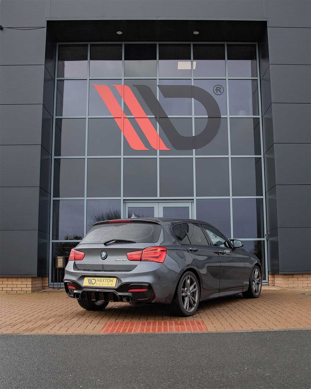 BMW M140i
