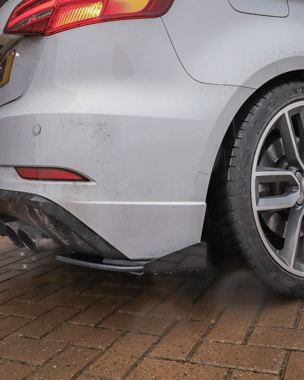 Rear Side Splitters