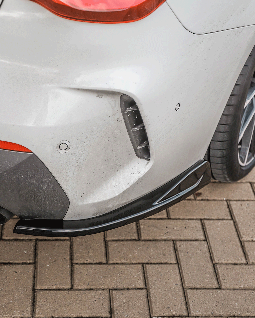 Rear Side Splitters