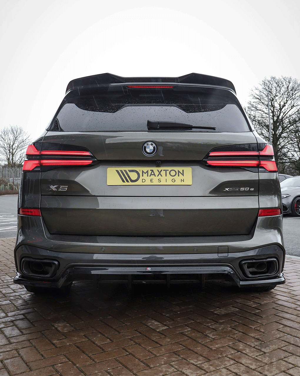 Central Rear Splitter