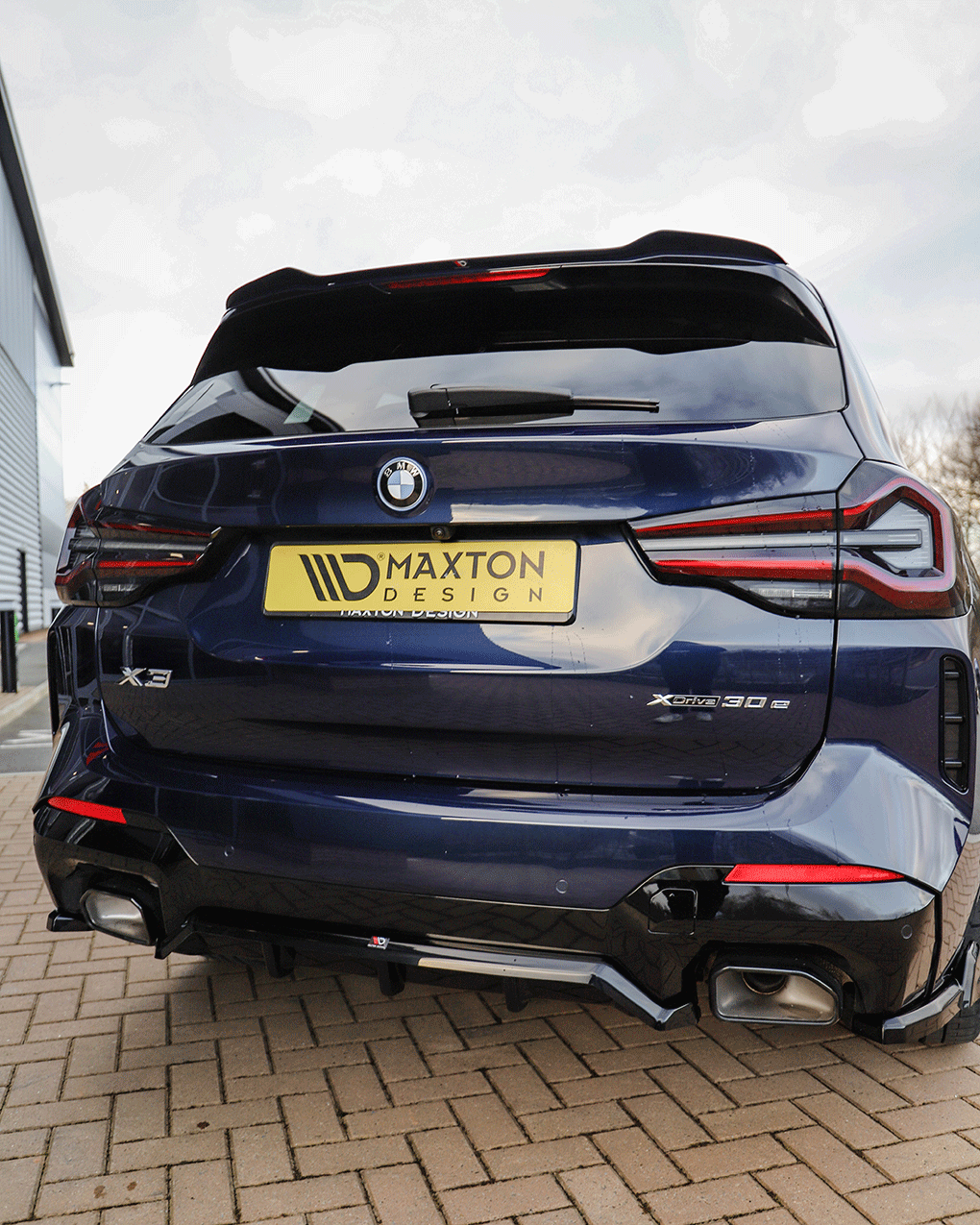 Central Rear Splitter