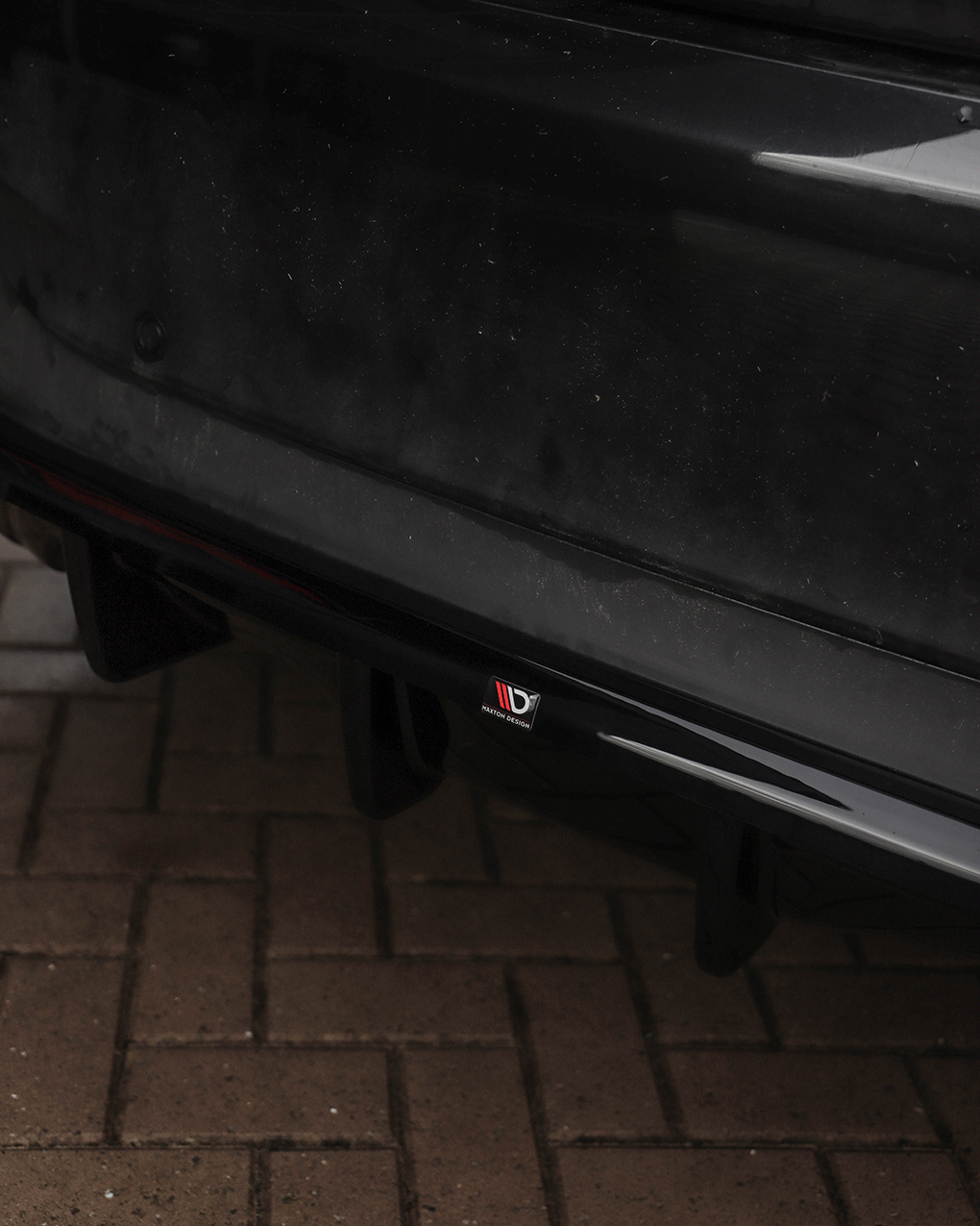 Central Rear Splitter