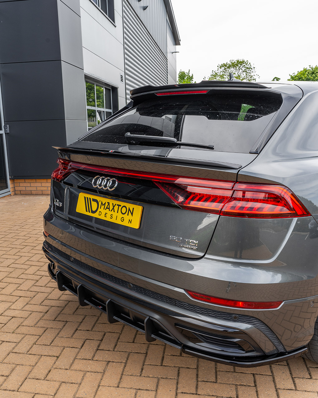 Maxton Design styling kit for the rear of the Audi Q8 S-Line