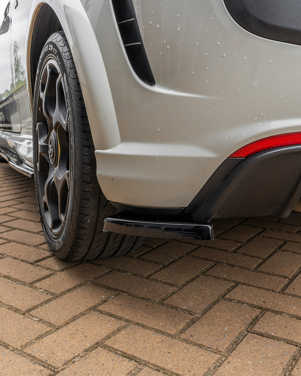 Rear Side Splitters