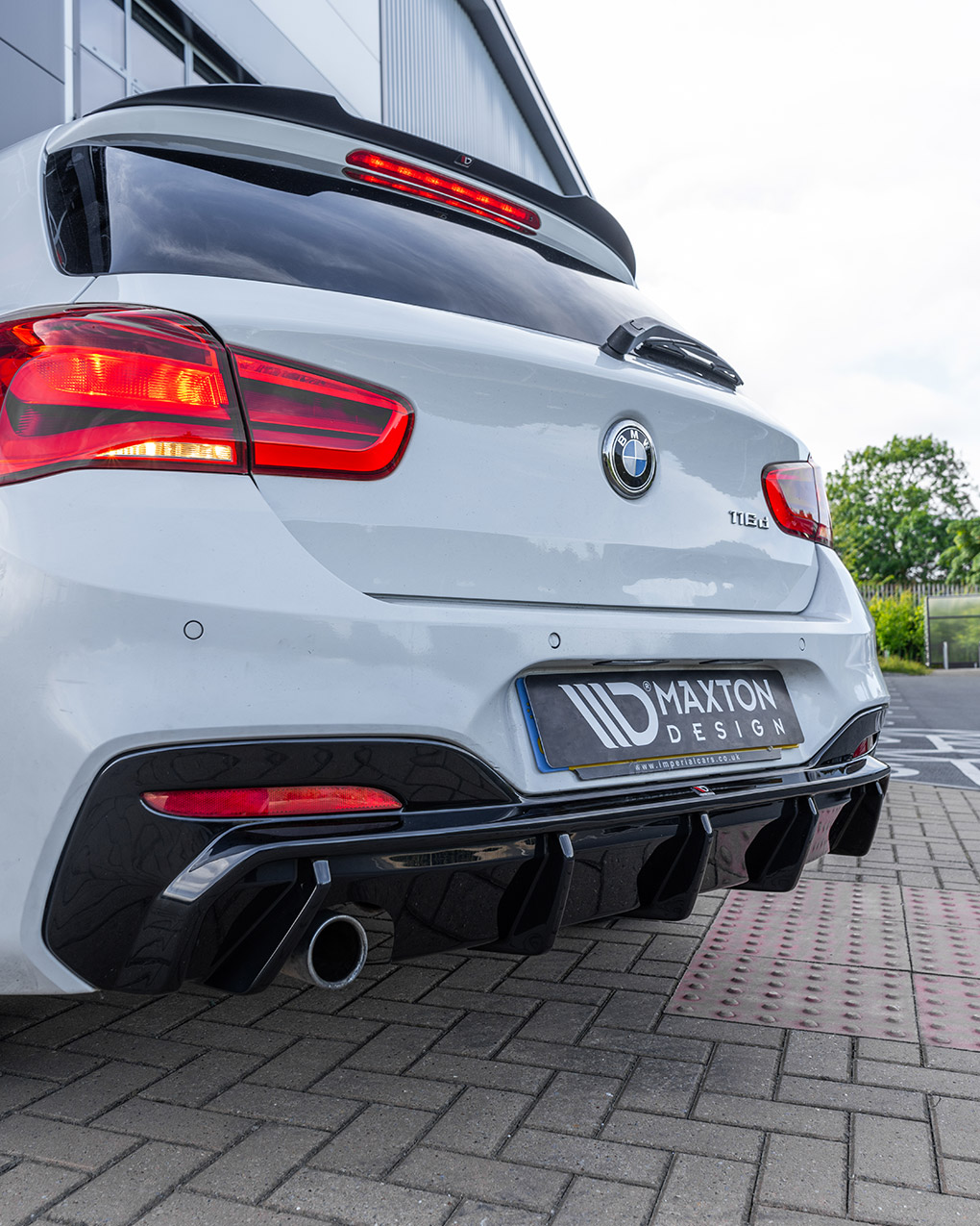 116d Rear Diffuser & Spoiler Cap