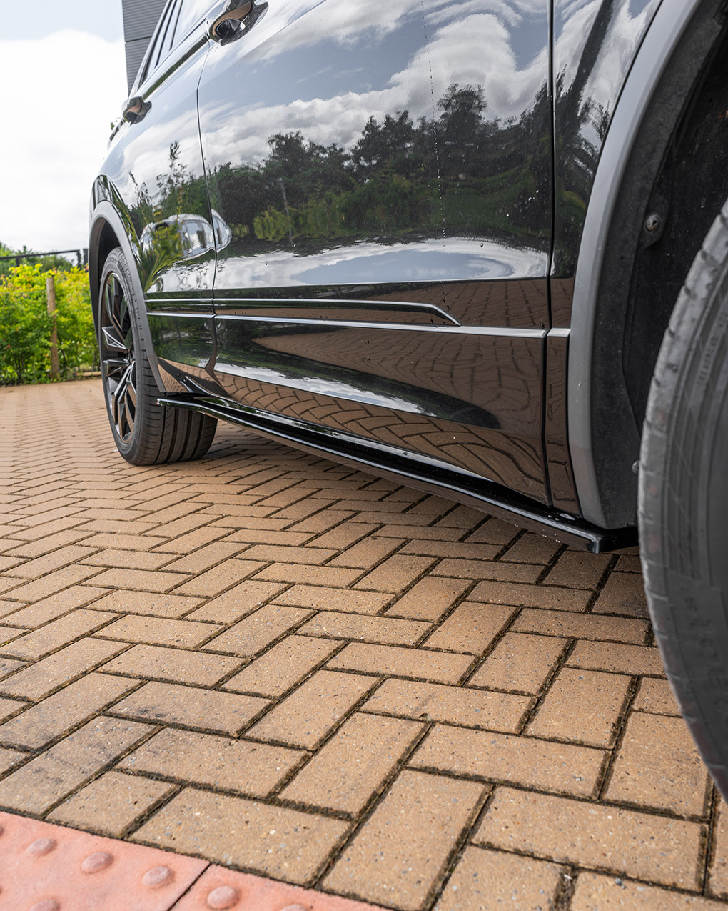 VW Tiguan R-Line Side Skirt Diffusers