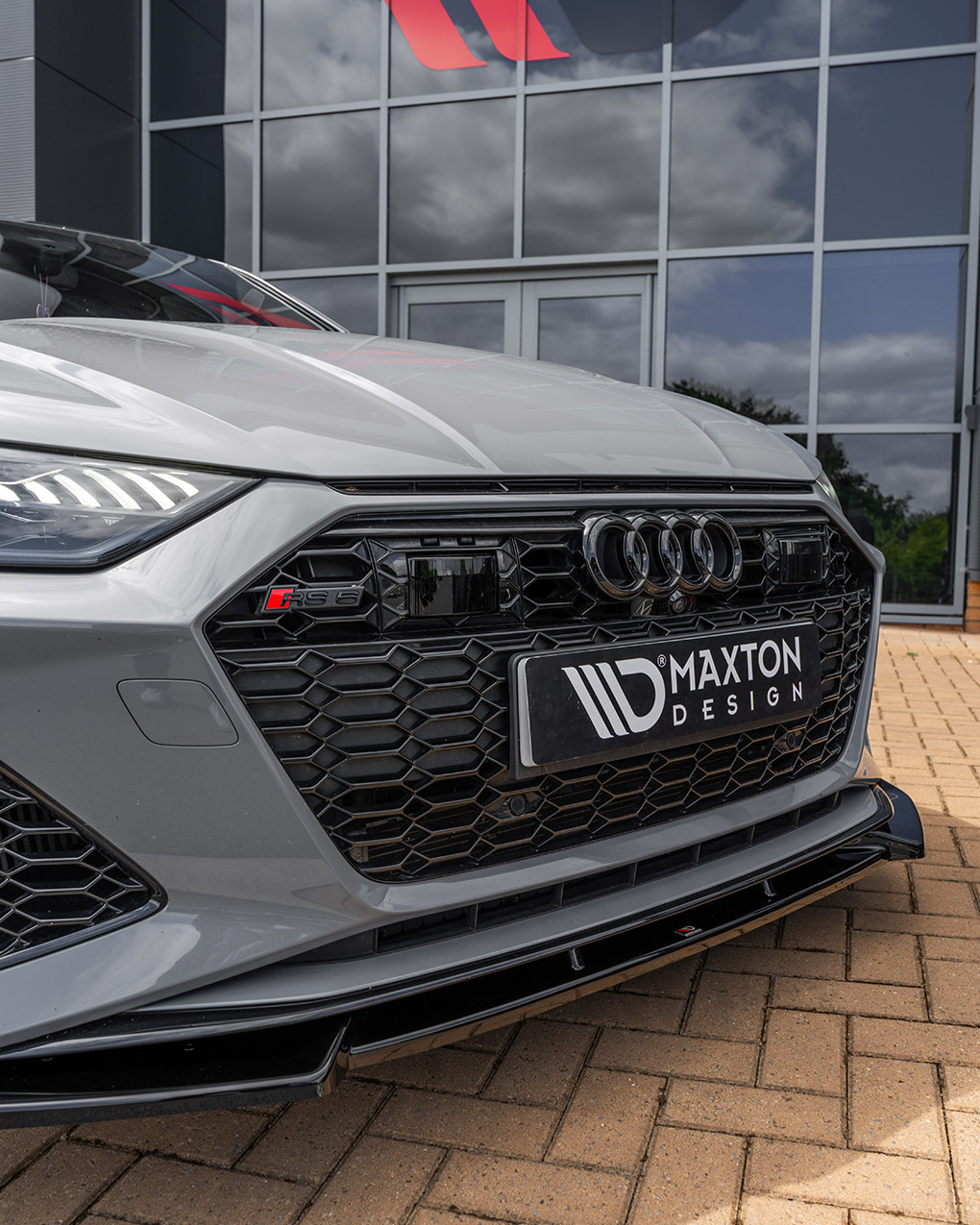 RS6 C8 Front Splitter