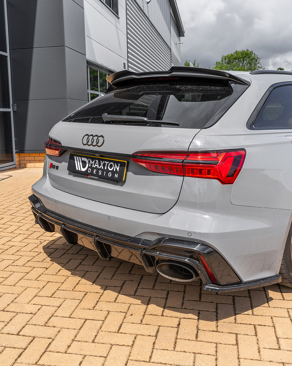 RS6 C8 Rear Side Splitters & Rear Valance