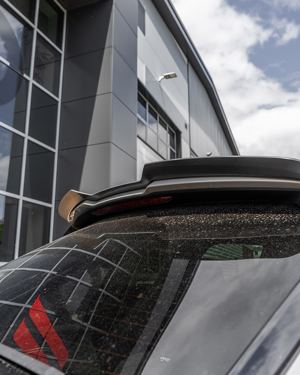 RS6 C8 Spoiler Cap
