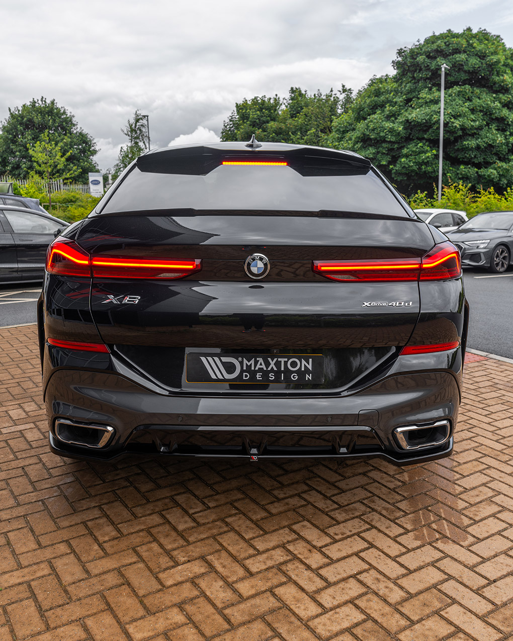 BMW X6 Central Rear Splitter