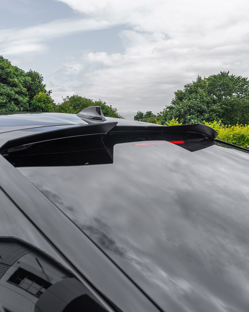 BMW X6 Spoiler Cap