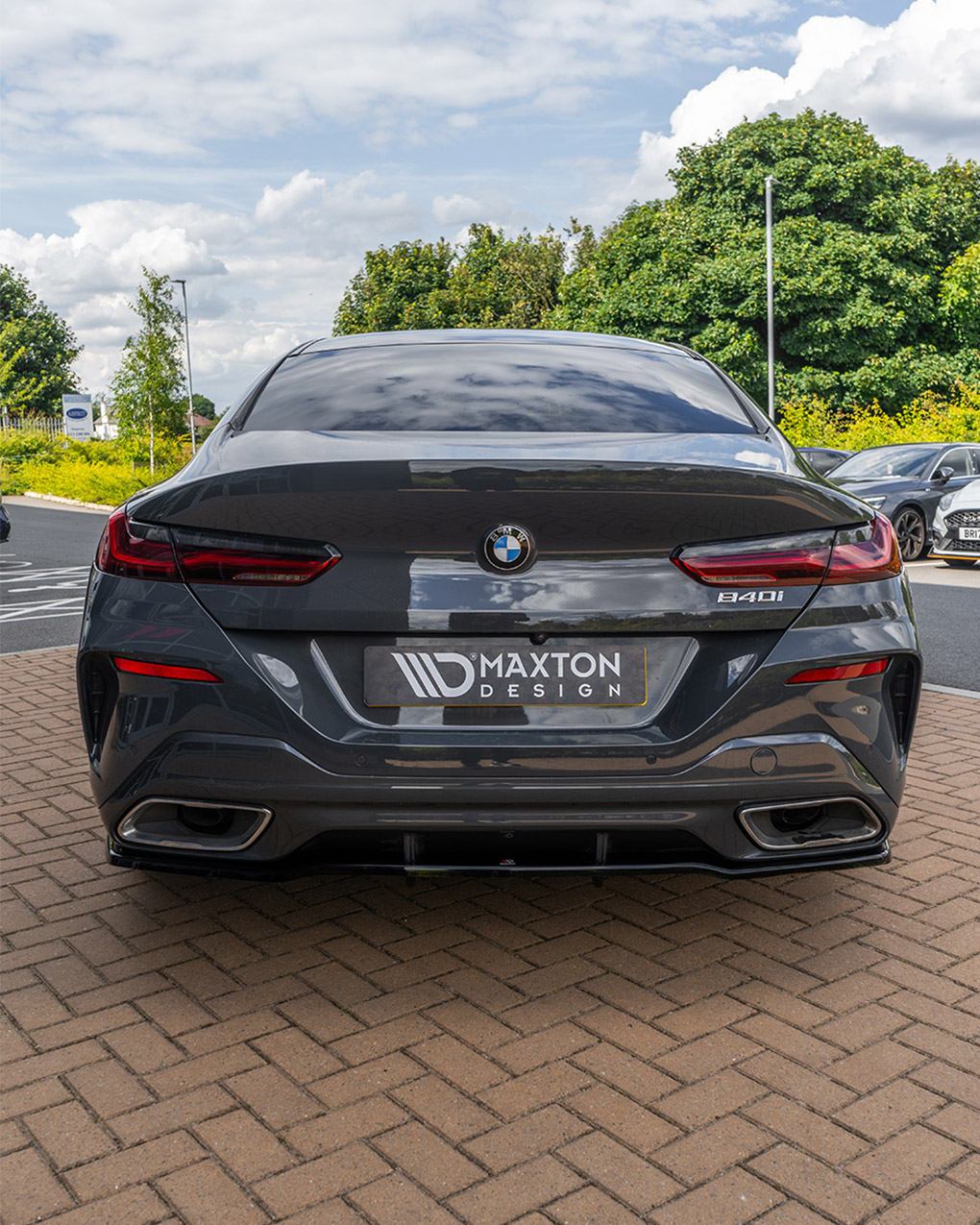 Central Rear Splitter